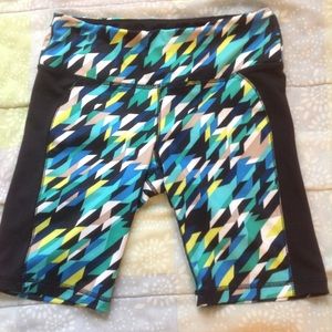 Everlast patterned bike shorts, size M